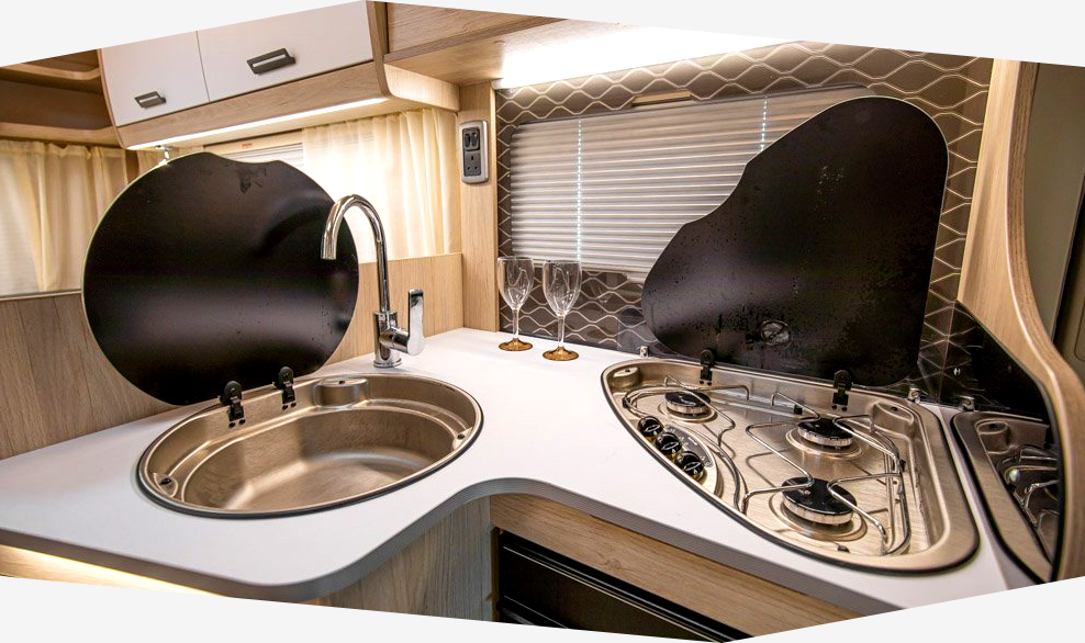 Kitchenette and Dining