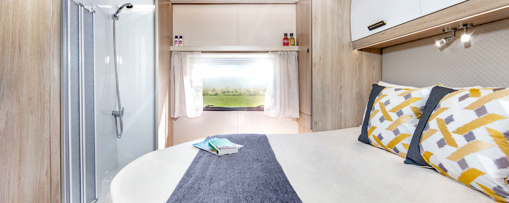 Large Rear Island Bed