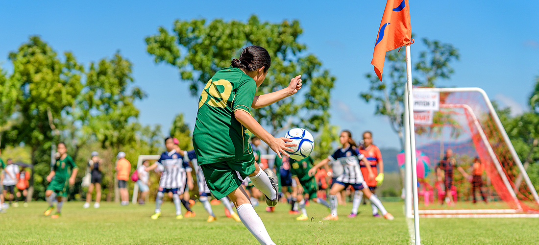 Key Factors in Choosing the Right Goal Posts for Schools