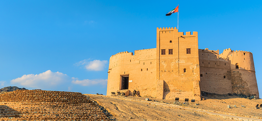5. Dubai & Fujairah: Mountain Retreats & Coastal Relaxation