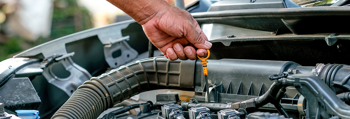 What’s the Difference Between an MOT and a Service?