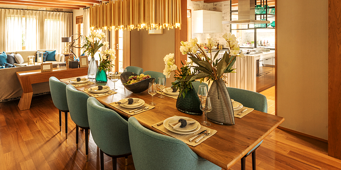 Expert Dining Room Lighting Placement Tips (Height, Spacing & Symmetry)