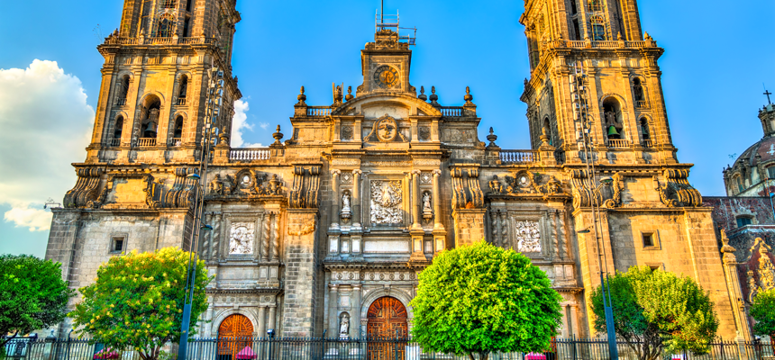 Step into History at the Zócalo