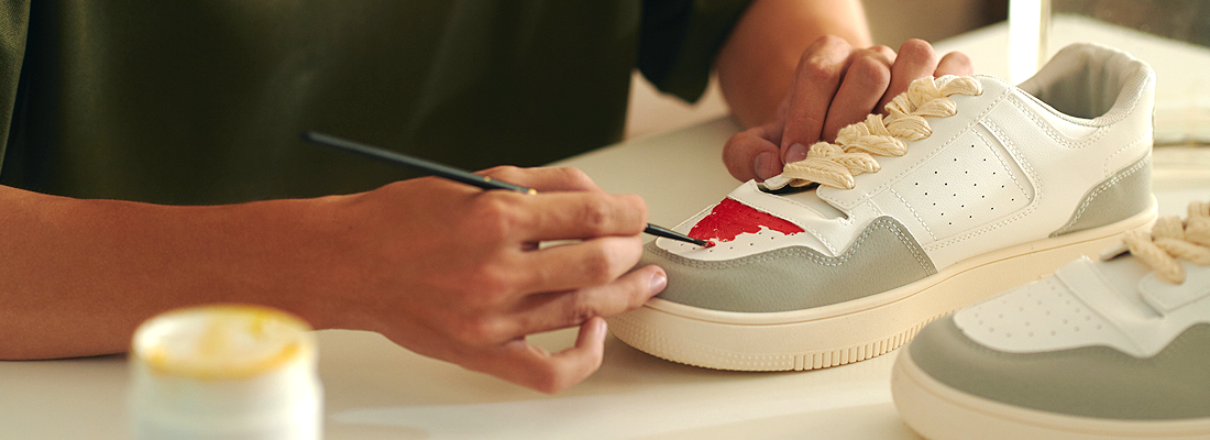 Applying Leather Paint & Dye To Sneakers