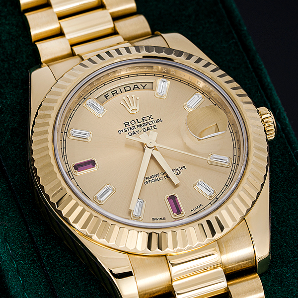 Fluted Bezel