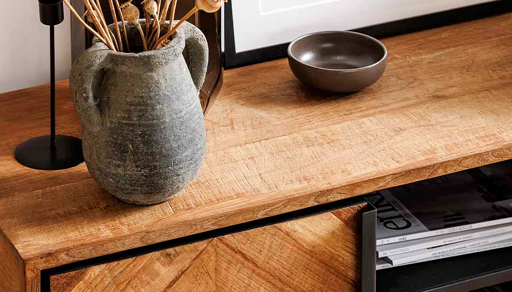 How to Arrange Furniture in a Small Living Room