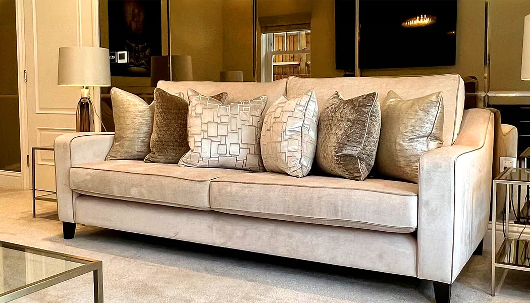 Choose the Best Furniture Types for Small Living Rooms